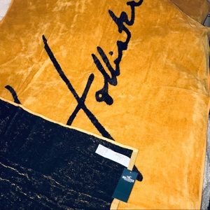Hollister beach towel BRAND NEW